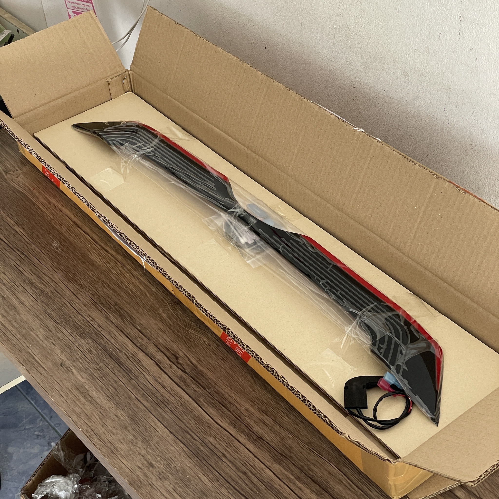 คาดฝาท้าย Yaris Cross มีไฟ LED YARIS CROSS 2023-2028