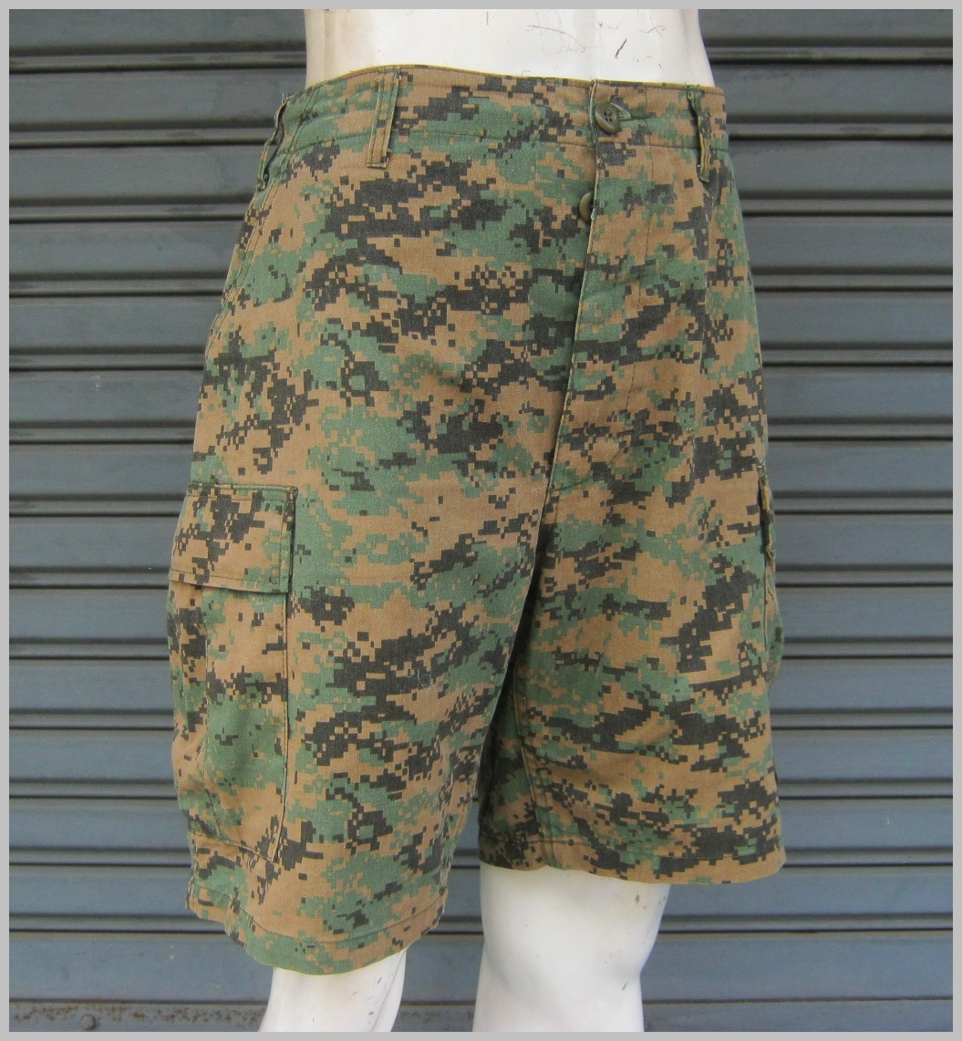 ขายแล้ว กางเกงขาสั้น ลายthe MARPAT (Marine Pattern)