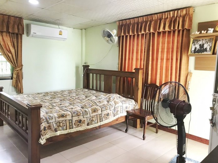 ขายทาวน์เฮ้าส์ หลังมุม ม.วีรวัฒน์ ถ.เพชรเกษม 94 แขวงบางแคเหนือ เขตบางแค กรุงเทพ ใกล้รถไฟฟ้า / พื้นที่ 2 ฃั้น 28 ตารางวก