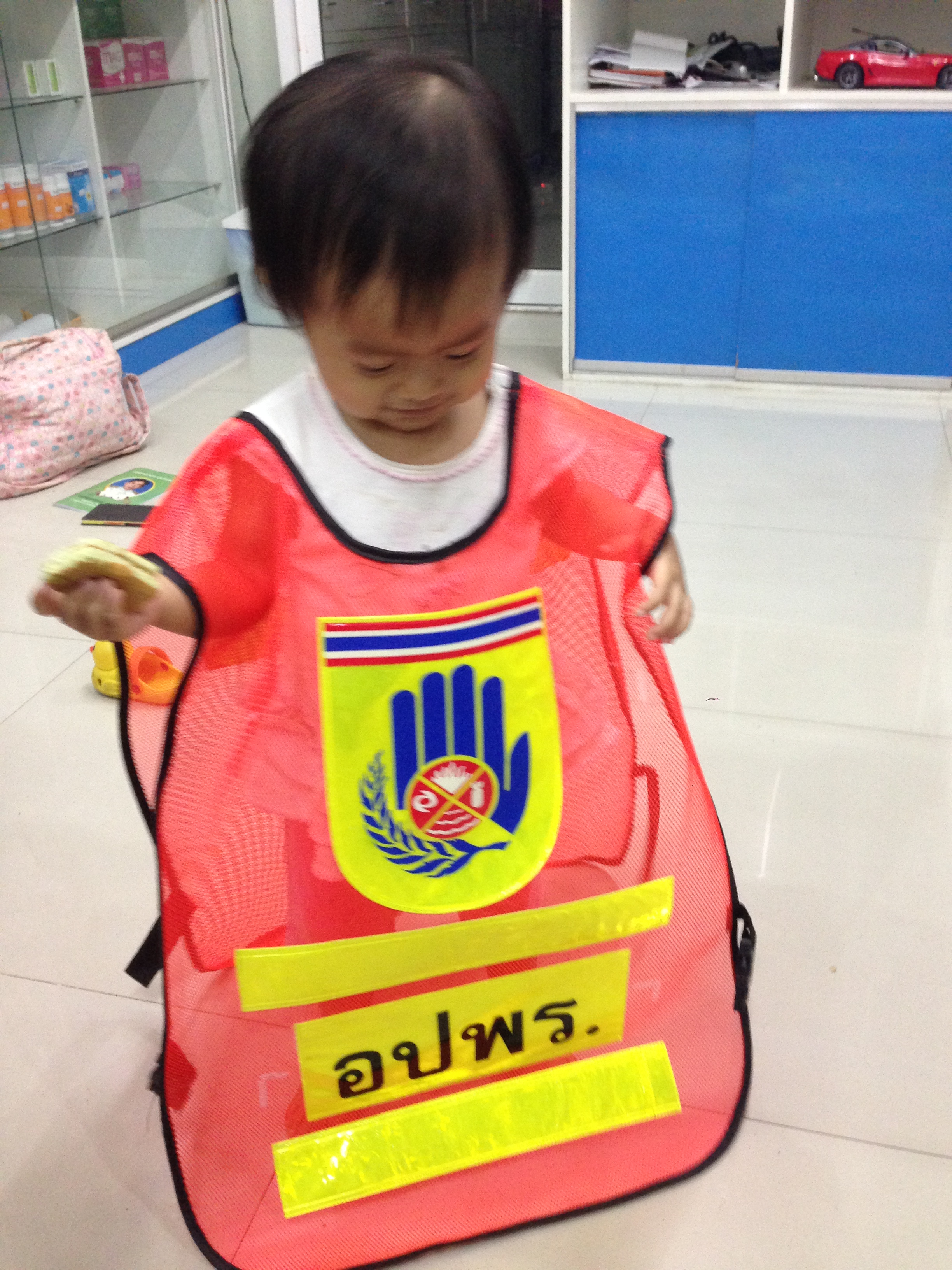 เสื้อกั้กสะท้อนแสง เสื้อกั้กหน่วยงานชนิดต่างๆ