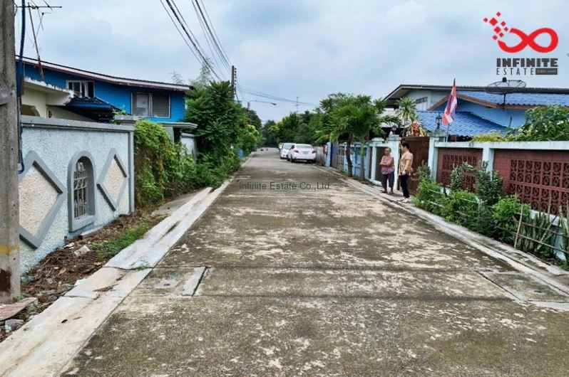 ขายที่ดินพร้อมสิ่งปลูกสร้าง ถ.ศาลเจ้าสมบุญ 12 ต.หลักหก อ.เมือง ปทุมธานี / พื้นที่ 75 ตารางวา