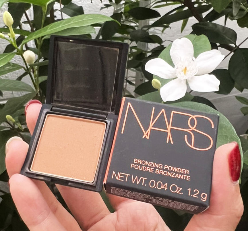 Nars Bronzing Powder ขนาด 1.2g. #Laguna บรอนเซอร์เนื้อฝุ่นโทนสีน้ำตาลอบอุ่นนุ่มนวล