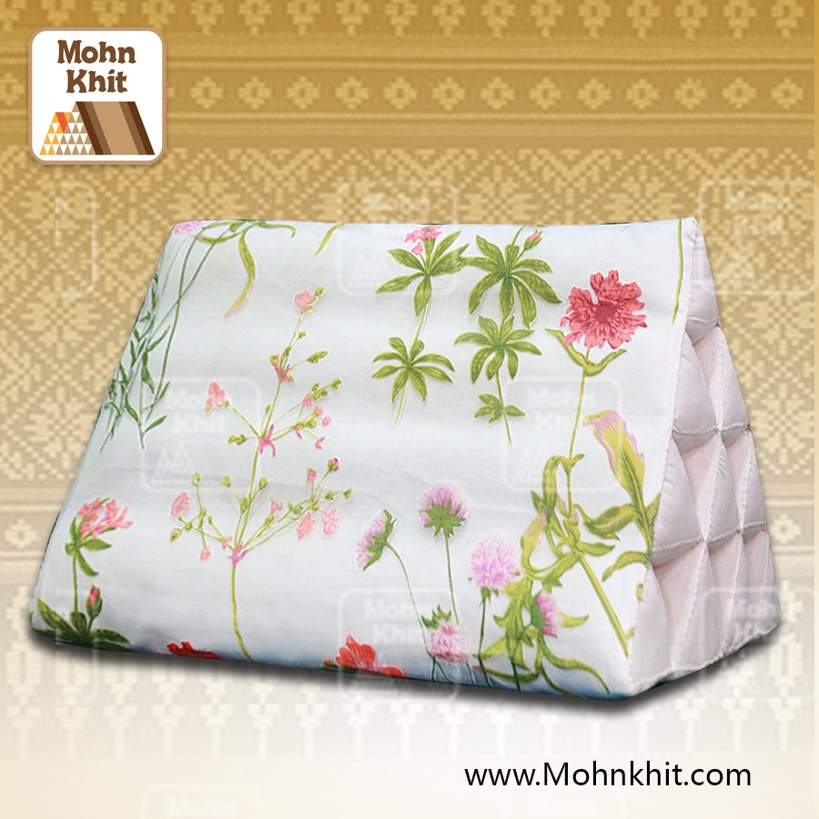 หมอนสามเหลี่ยม10ช่อง ผ้าแก้วพิมพ์ดอกไม้ 50x28x30Cm Tri-angle kapok 100%Traditional Floor Cushions 10 holes.