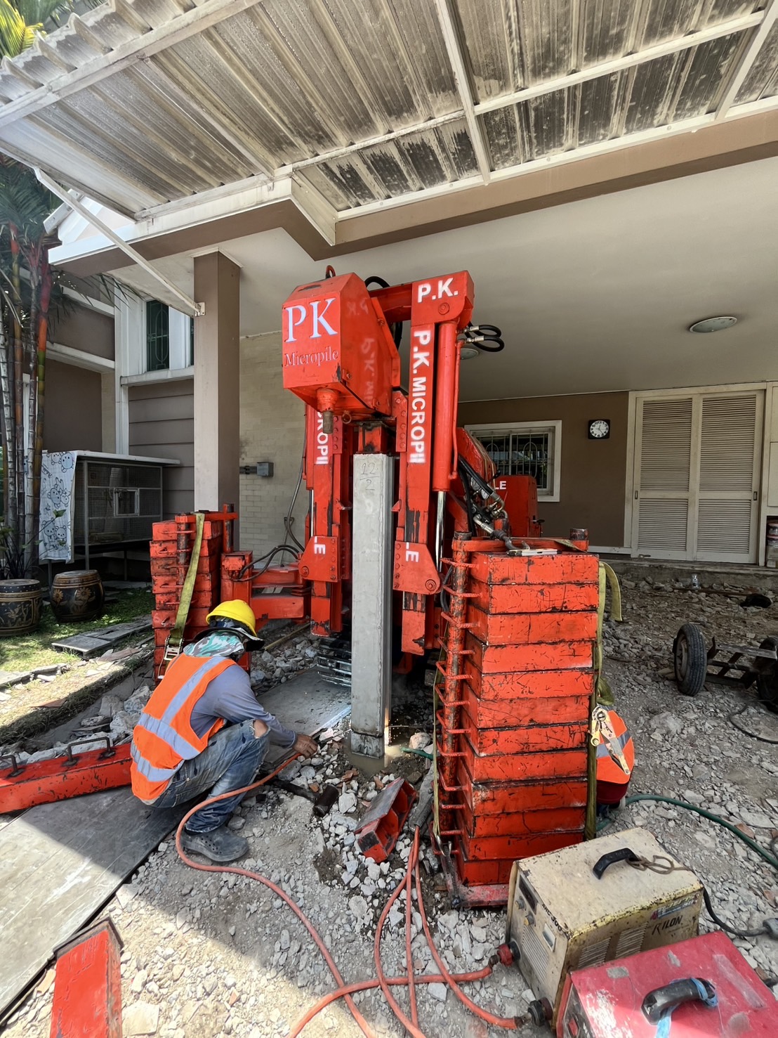 เสาเข็มไมโครไพล์ แบบกดด้วยระบบไฮโดรลิค หมดปัญหาแรงสั่นสะเทือน