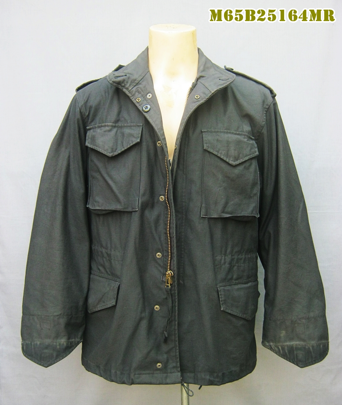 ขายแล้ว เสื้อทหาร M65สีดำ งานผลิตเพื่อการพานิชย์ เกรดกองทัพสหรัฐ Medium Regular
