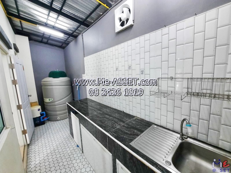 ขายและเช่าทาวน์โฮม โซนเลียบคลองพระอุดม ซอยวัดท่าเกวียน เชื่อมถนนกาญจนาภิเษก ถนน345 ใกล้บริษัทซีพีแรม คลังสินค้า7-11 คลังสินค้าเทสโก้โลตัส ตลาดวัดทองสะอาด : มบ.บ้านสวนธนาการ์เด้น : 2 ชั้น 22.7 ตร.วา