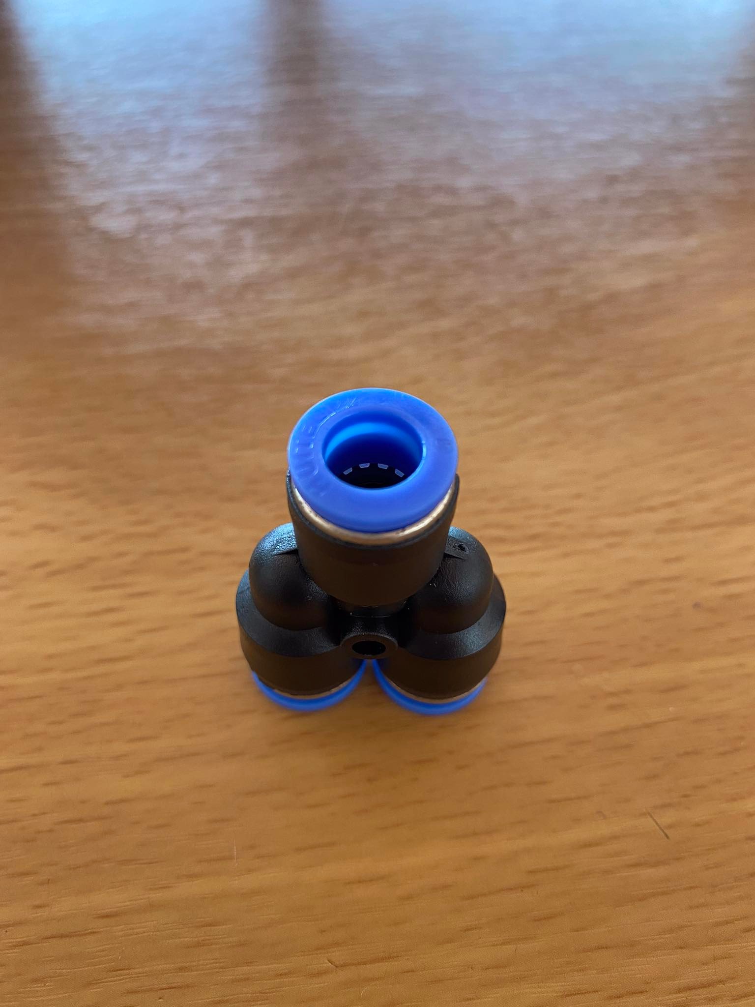 ข้อต่อลม3ทางวาย ข้อต่อลม PY-08 ฟิตติ้งเมติกส์แบบสามทางตัวY ขนาด8มม. ใช้ต่อกับสายลม8มม. #0408