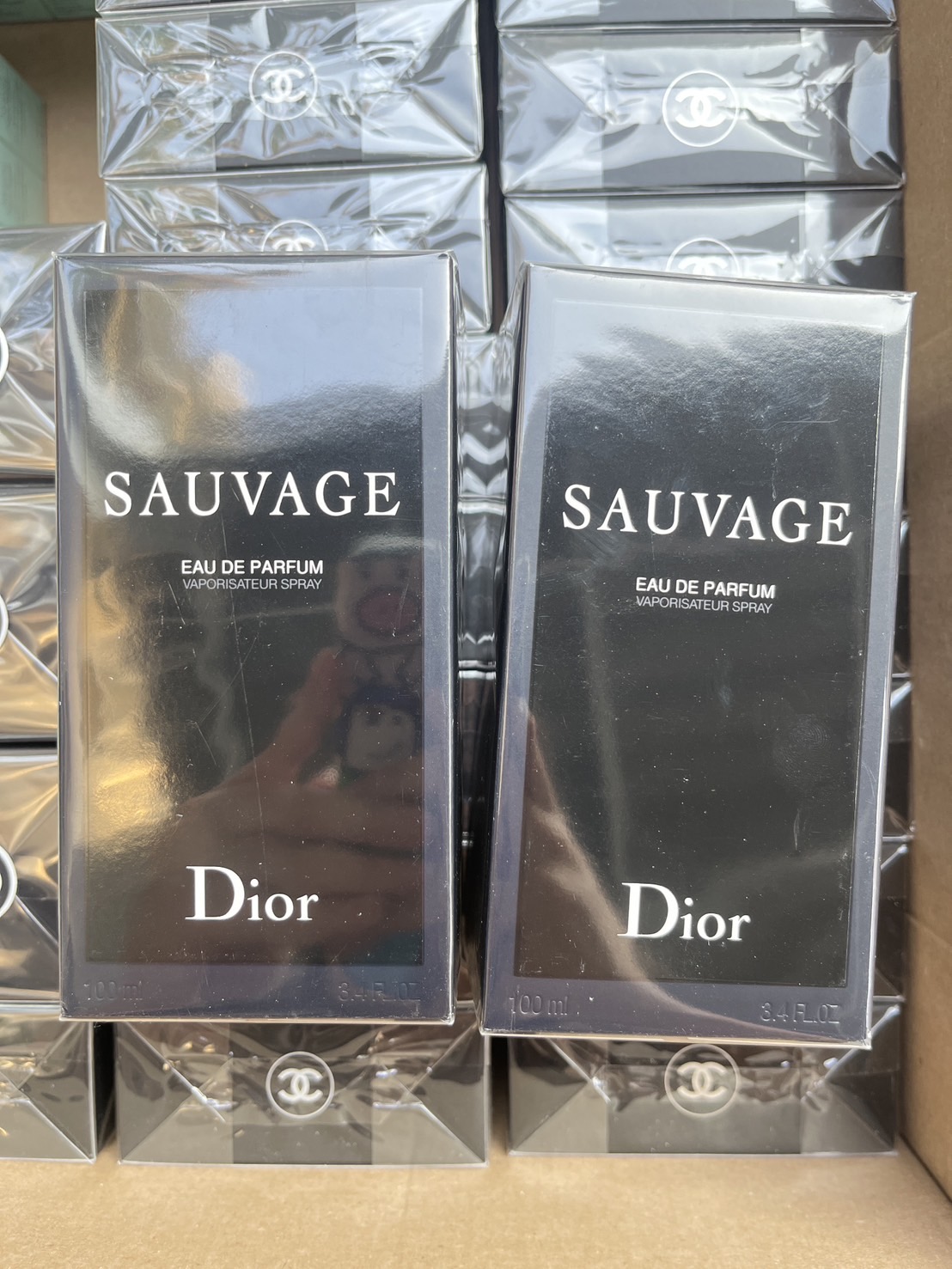 Christian Dior Sauvage Eau De Parfum 100ml. น้ำหอมสำหรับผู้ชาย ดิออร์ ซาเวจ (1กล่อง)