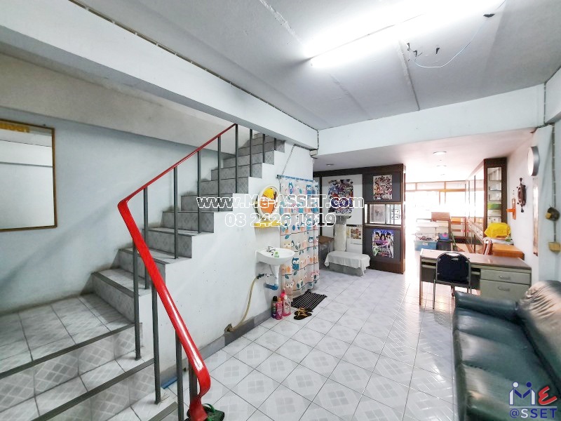 ขายอาคารพาณิชย์ โซนสหพร ศาลายา เชื่อมมหาสวัสดิ์ พุทธมณฑล ใกล้ซอยตั้งสิน แมคโคร ม.มหิดล ศูนย์การแพทย์กาญจนาฯ : ในตลาดใหม่ ศาลายา : 3.5 ชั้น 19 ตารางวา