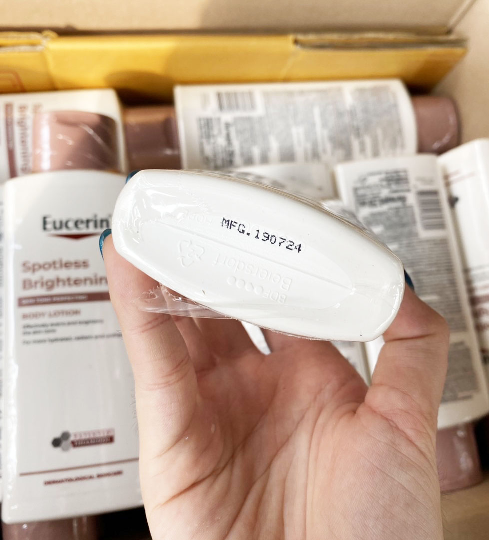 Eucerin Spotless Brightening Skin Tone Perfecting Body Lotion 250ml. โลชั่นยูเซอรีน (1ขวด)