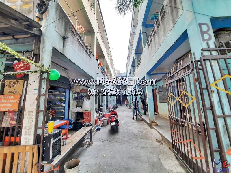 ขายที่ดินพร้อมสิ่งปลูกสร้าง หอพัก 81 ห้อง พร้อมผู้เช่าเต็ม ย่าน ซอยวินา ไร่ขิง สามพราน : ใกล้บ.ทอยเวิลด์ ถ.พุทธมณฑลสาย 5 : 3 ชั้น 3 คูหา 357.7 ตร.วา