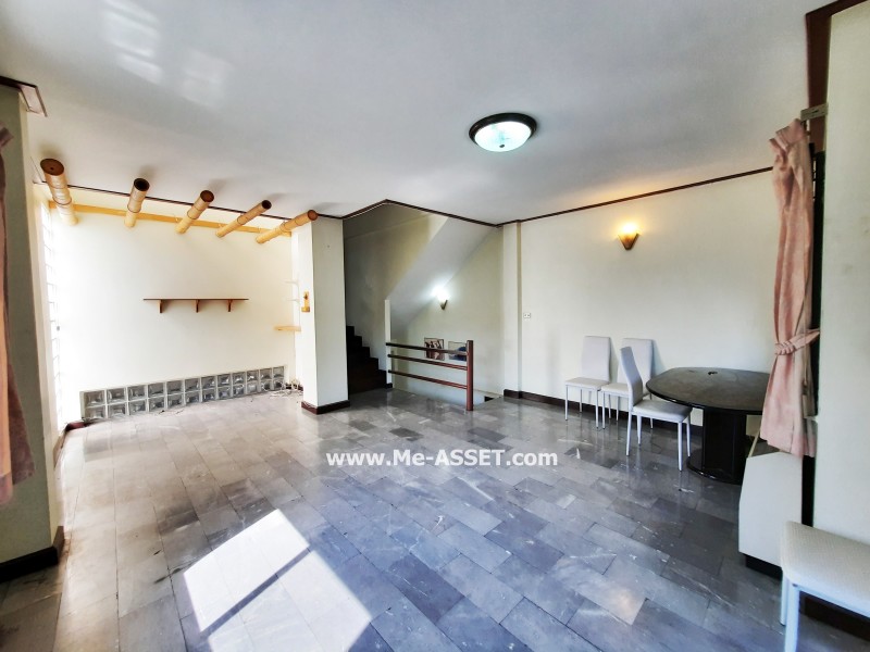 ให้เช่าทาวน์โฮม ถ.สุขุมวิท 105 ซ.ลาซาล 37 แขวงบางนา เขตบางนา กรุงเทพ ห้องริม / พื้นที่ 3 ชั้น 43 ตารางวา