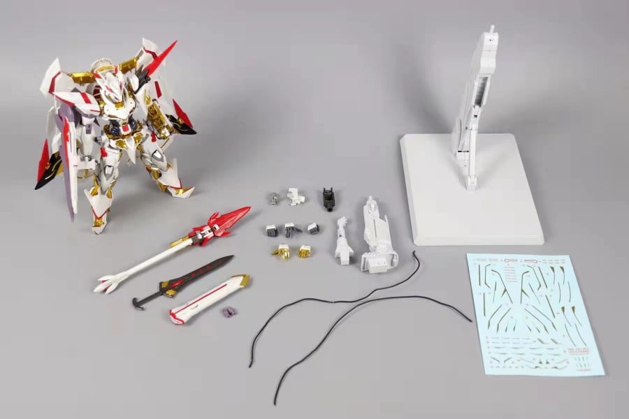 MG 1/100 Gundam Astray Gold Frame Amatsu Hana Ver.MB 8826 [Daban]