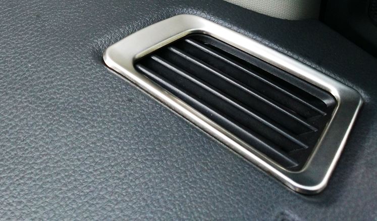 ครอบช่องแอร์คอนโซลหน้า