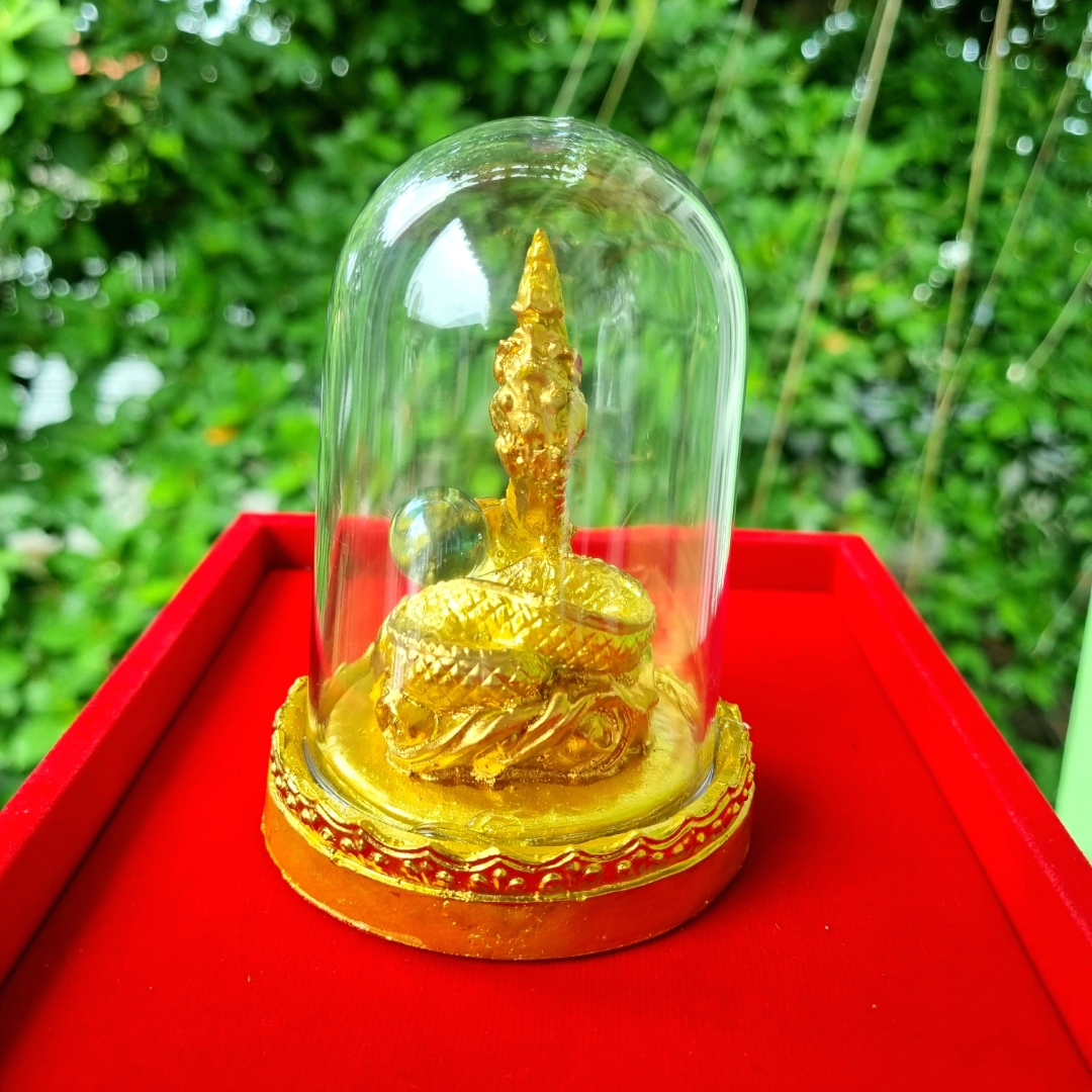 ครอบแก้ว พญานาค พร้อมลูกแก้ว เสริมโชคลาภ มี 5 สี เขียว ขาว ทอง แดง ดำบูชาหน้ารถ โต๊ะทำงาน ในร้านค้า หิ้ง +แถมฟรีผ้ายันต์ สำเนา