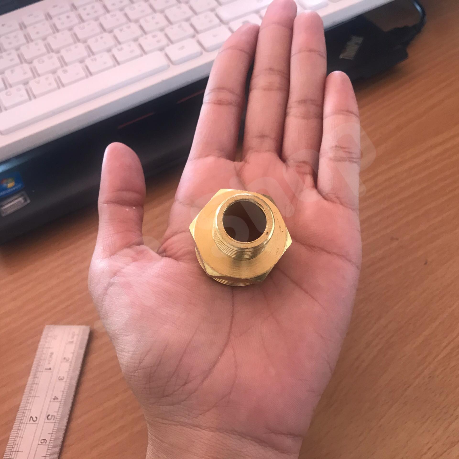 ข้อต่อทองเหลือง นิปเปิ้ล 1 '' ลด 4 หุน ข้อต่อ ทองเหลือง นิปเปิ้ล ขนาด 1 '' ลด 4 หุน #0154