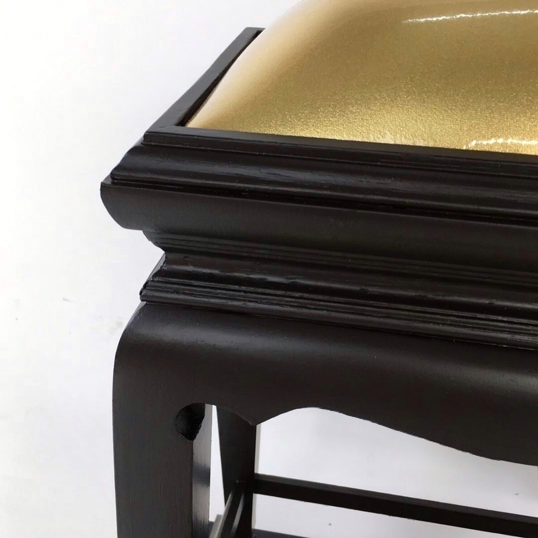 โต๊ะกราบคุกเข่า ด้าน โอ๊ค