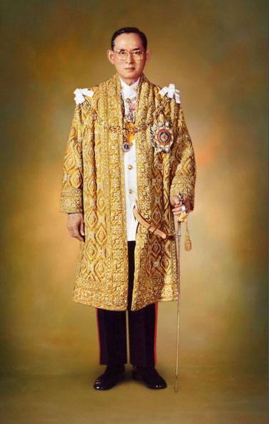 ครอสติสคริสตัล ในหลวงรัชกาลที่ ๙ ครองราชย์ ขนาดใหญ่ 50x70 ซม