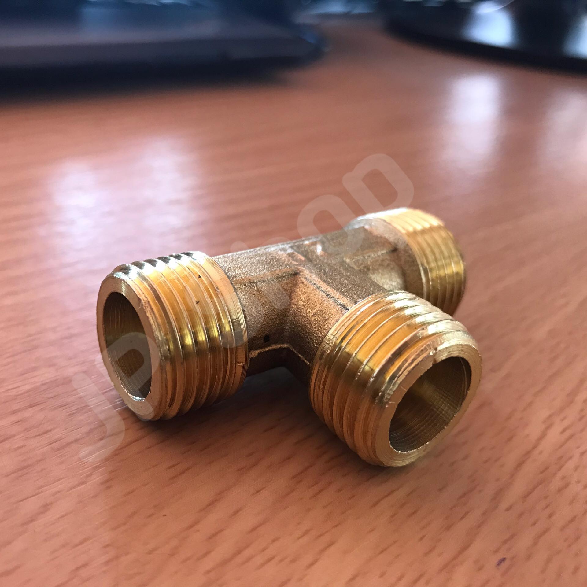 ข้อต่อทองเหลือง สามทางเกลียวนอกขนาด 4 หุน ข้อต่อ ทองเหลือง สามทาง #0454