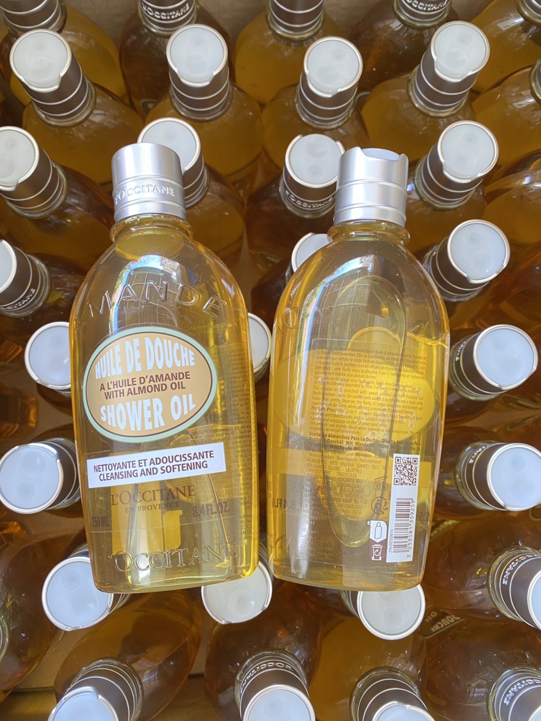 L'Occitane Almond Shower Oil เจลอาบน้ำ