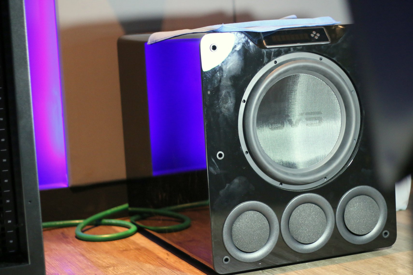 SVS PB-4000