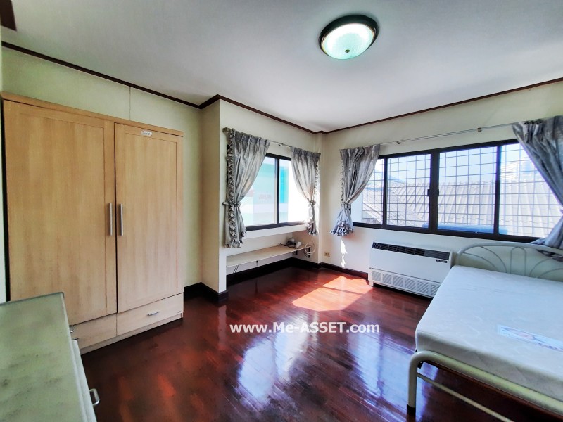 ให้เช่าทาวน์โฮม ถ.สุขุมวิท 105 ซ.ลาซาล 37 แขวงบางนา เขตบางนา กรุงเทพ ห้องริม / พื้นที่ 3 ชั้น 43 ตารางวา