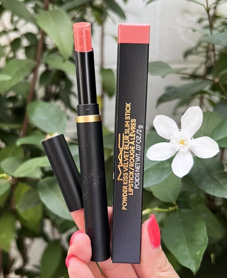 MAC Powder Kiss Velvet Blur Slim Stick 2g. สี 891 Mull it Over ลิปแมค