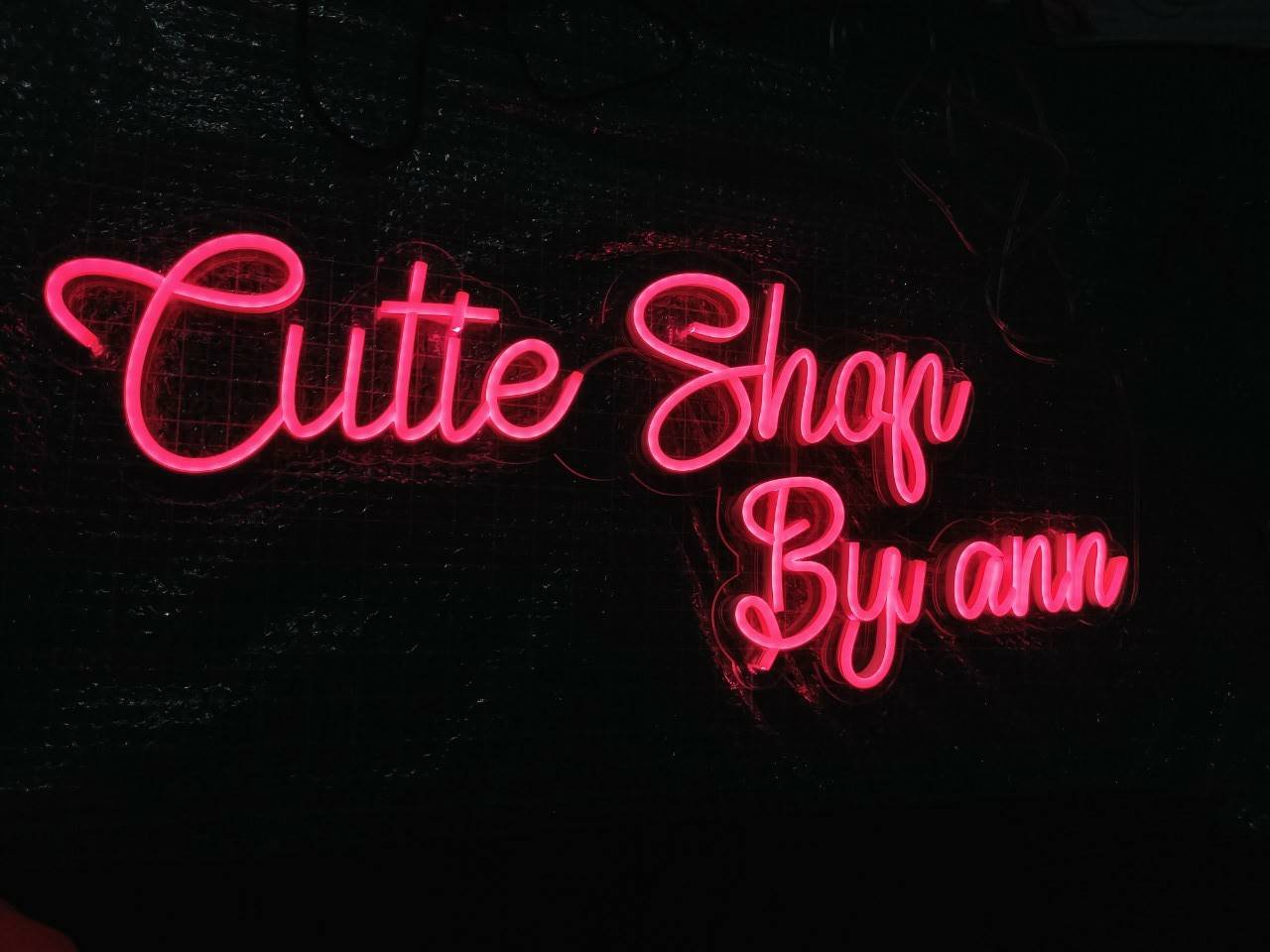 ป้ายไฟนีออนดัด LED - cutie shop by. ann
