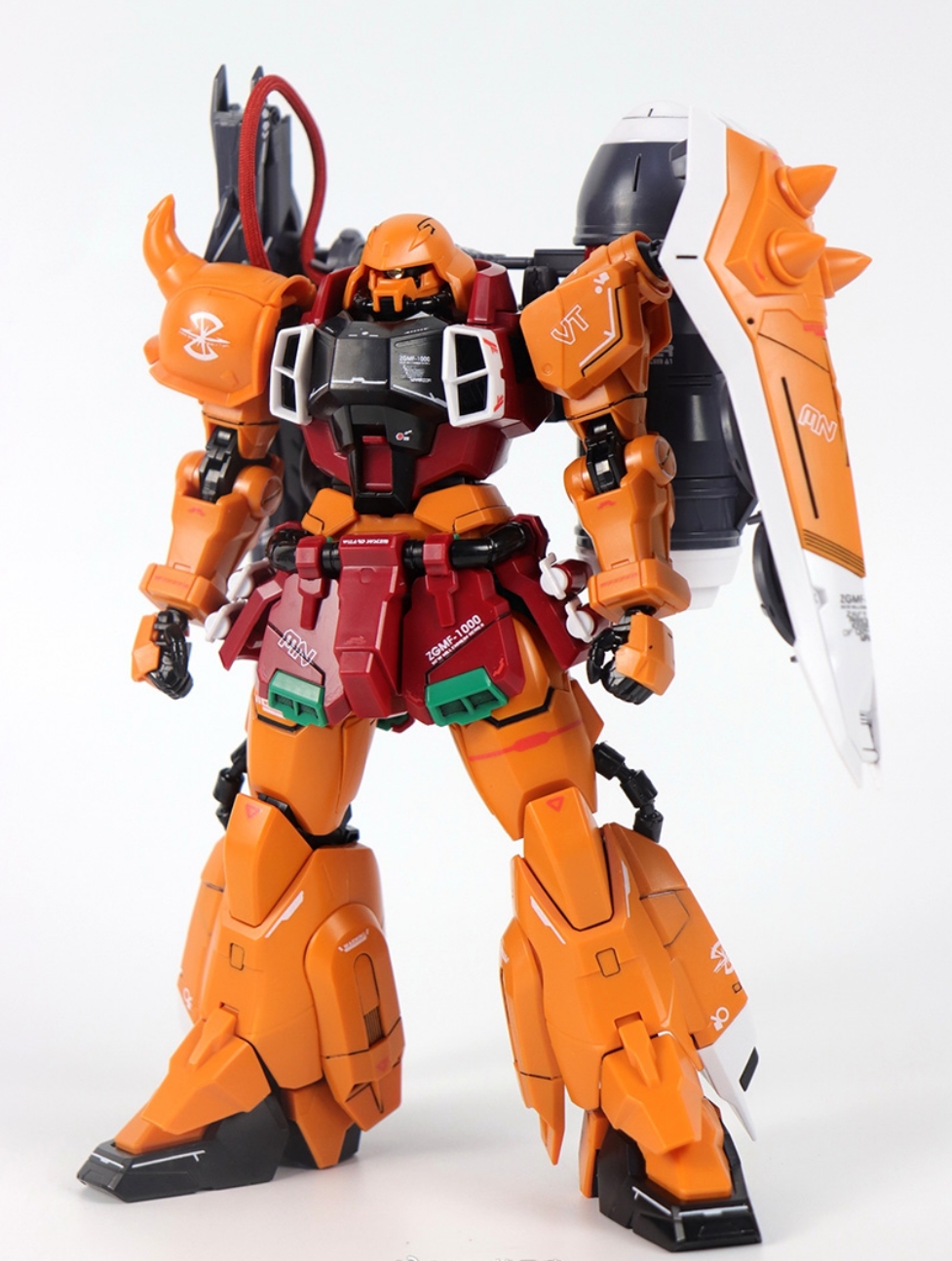 MG 1/100 Blaze Zaku Phantom Heine [Huanying]