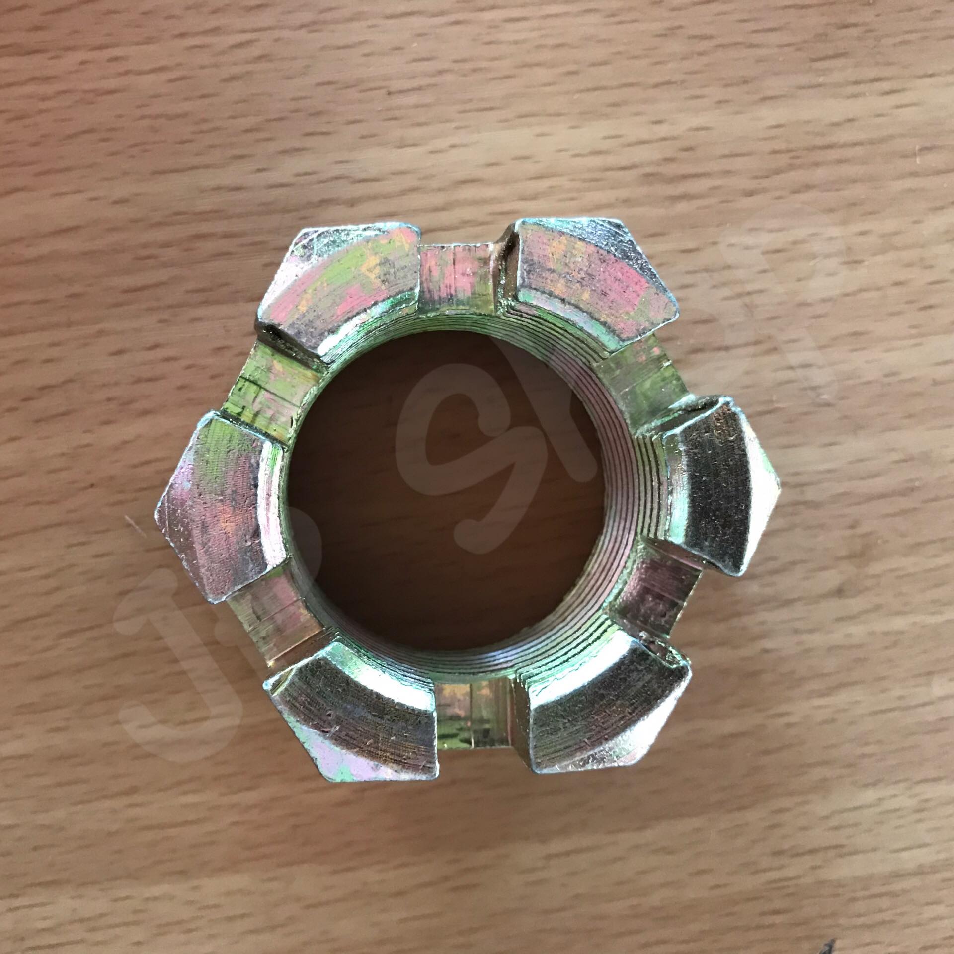 หัวน็อตผ่าชุบรุ้ง 1-3/4''-10T #00065000