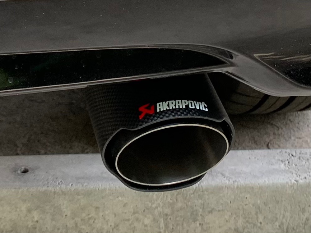 ปลายท่อ ปลอกท่อไอเสีย HR-V e:HEV คาร์บอนแท้ AKAPROVIC