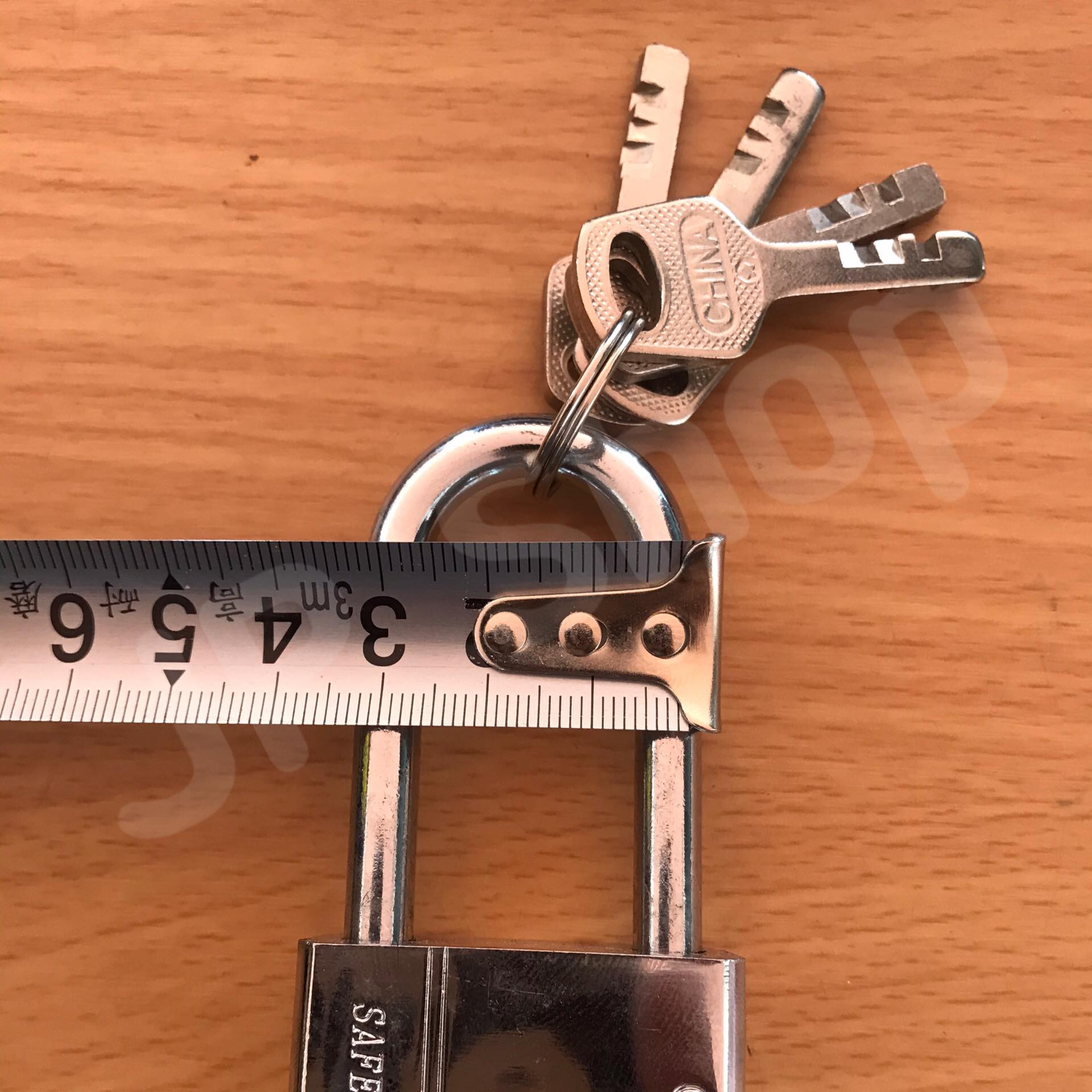 กุญแจล็อคบ้าน ล็อคครัว ล็อคอเนประสงค์ 40 มม. ล็อคแน่นหนา คงทน ราคาถูก สนใจสั่งซื้อได้เลย ห่วงยาว #697134232124