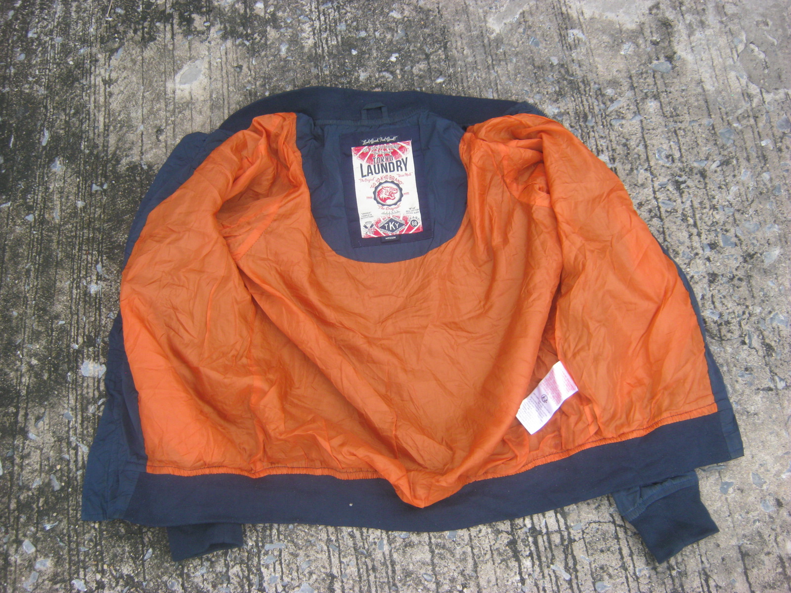 เสื้อแฟชั่น นักบิน MA1 British heritage meets vintage Americana.