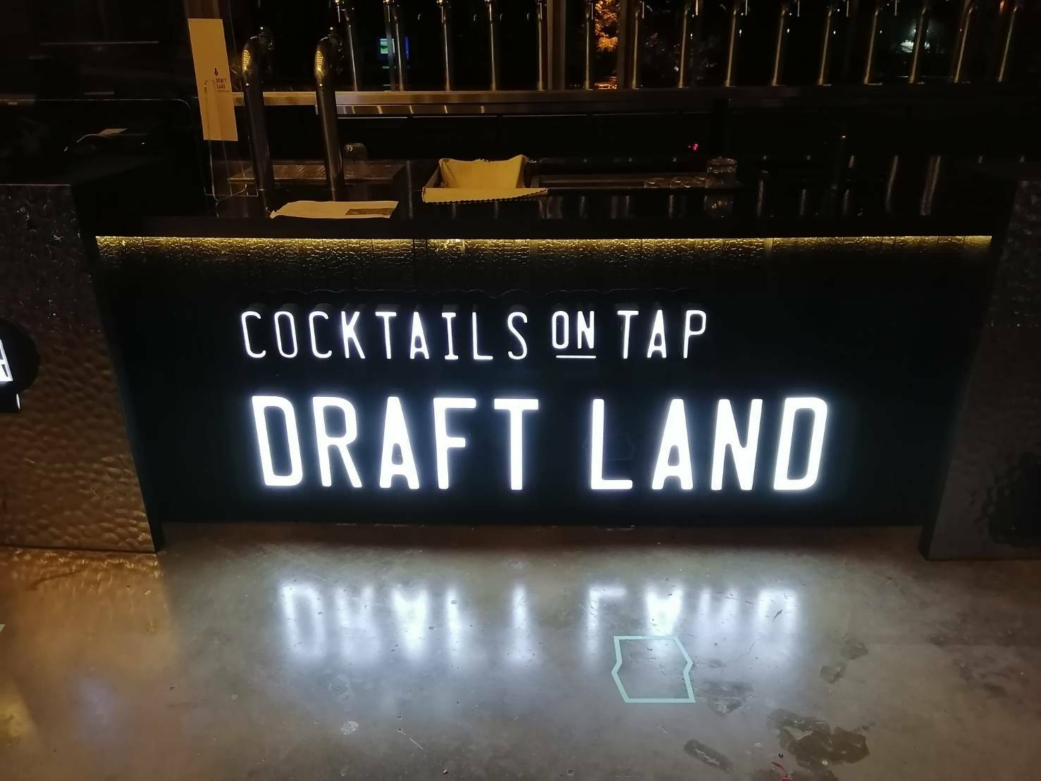 ป้ายกล่องไฟ