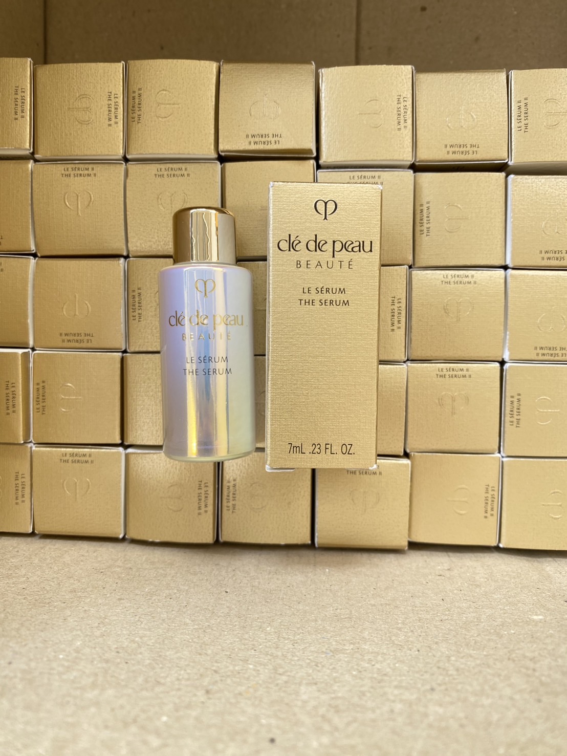 Cle De Peau Le Serum the serum 7ml. สูตรใหม่ เซรั่มหรู ฟื้นฟูผิวตั้งแต่ขั้นตอนแรก