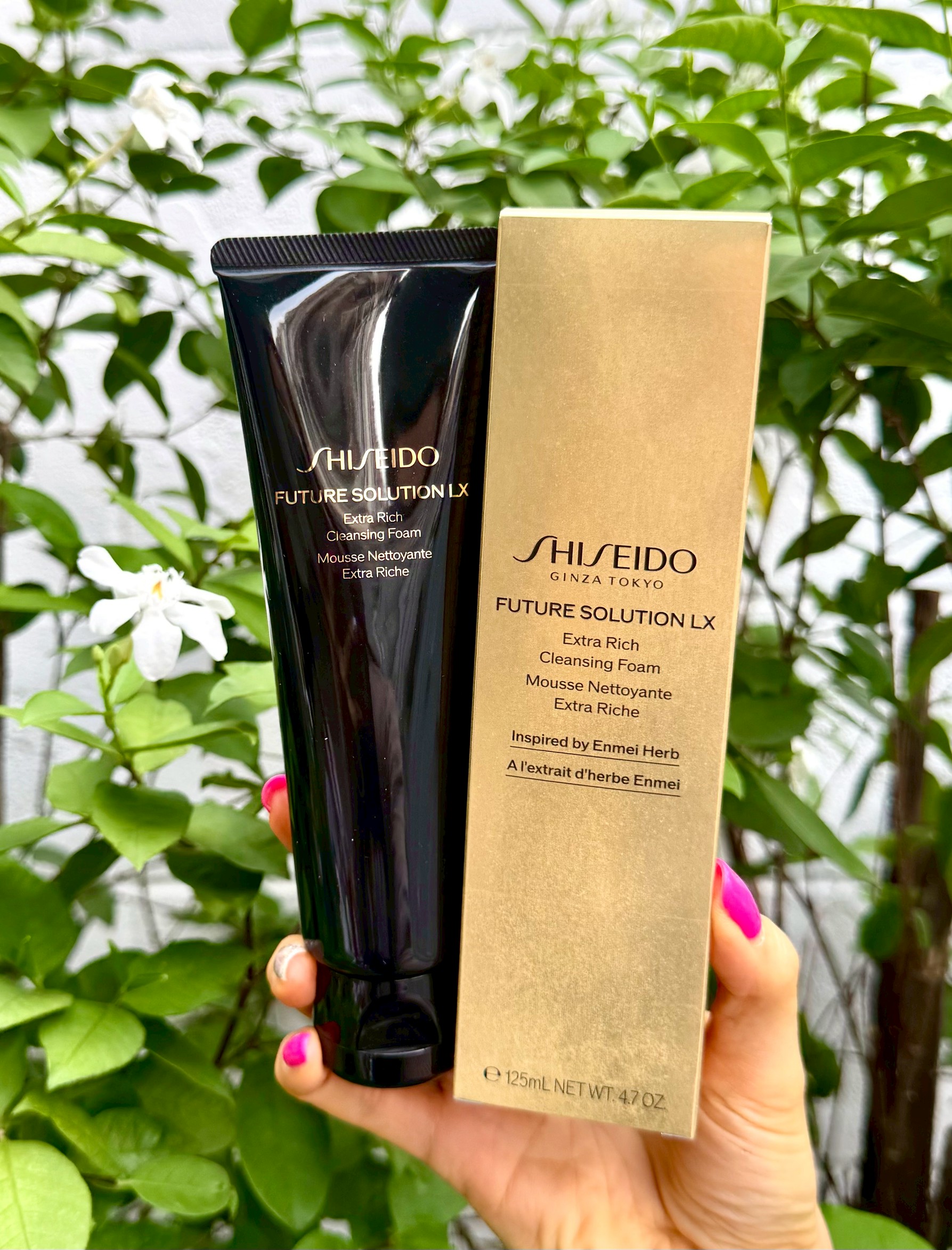 Shiseido Future Solution LX Extra Rich Cleansing Foam 125ml. โฟมล้างหน้าระดับไฮเอนด์ (1หลอด)