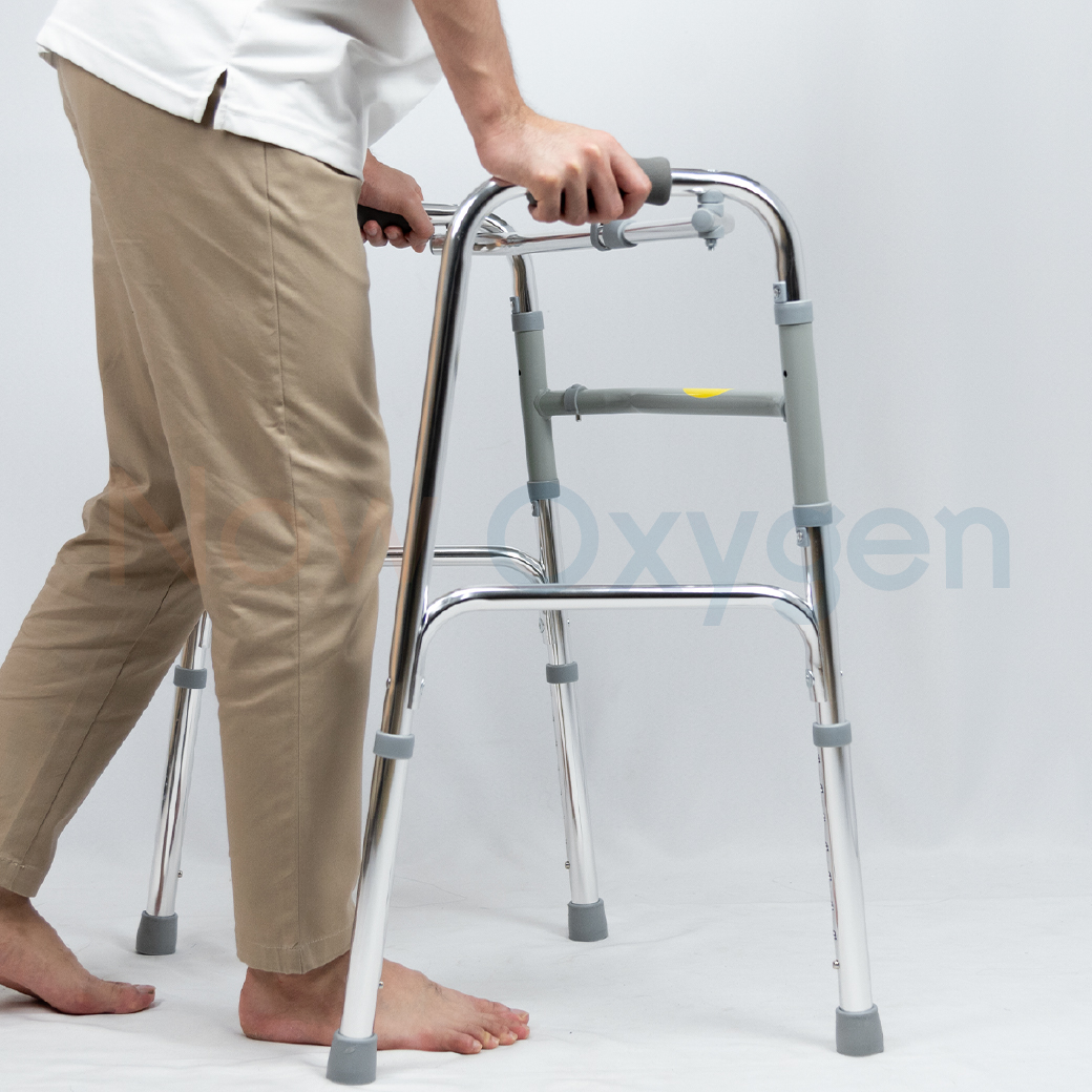 ไม้เท้าช่วยพยุง วอล์คเกอร์ (Walker) แบบ 4 ขา พับได้