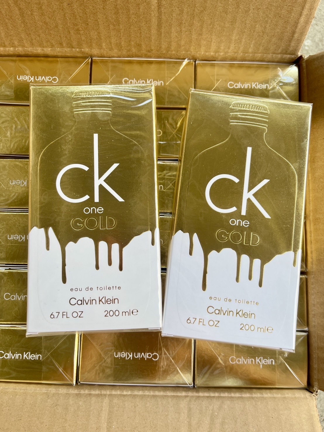 Calvin Klein CK One Gold Eau De Toilette 200ml. ของแท้ (1กล่อง)