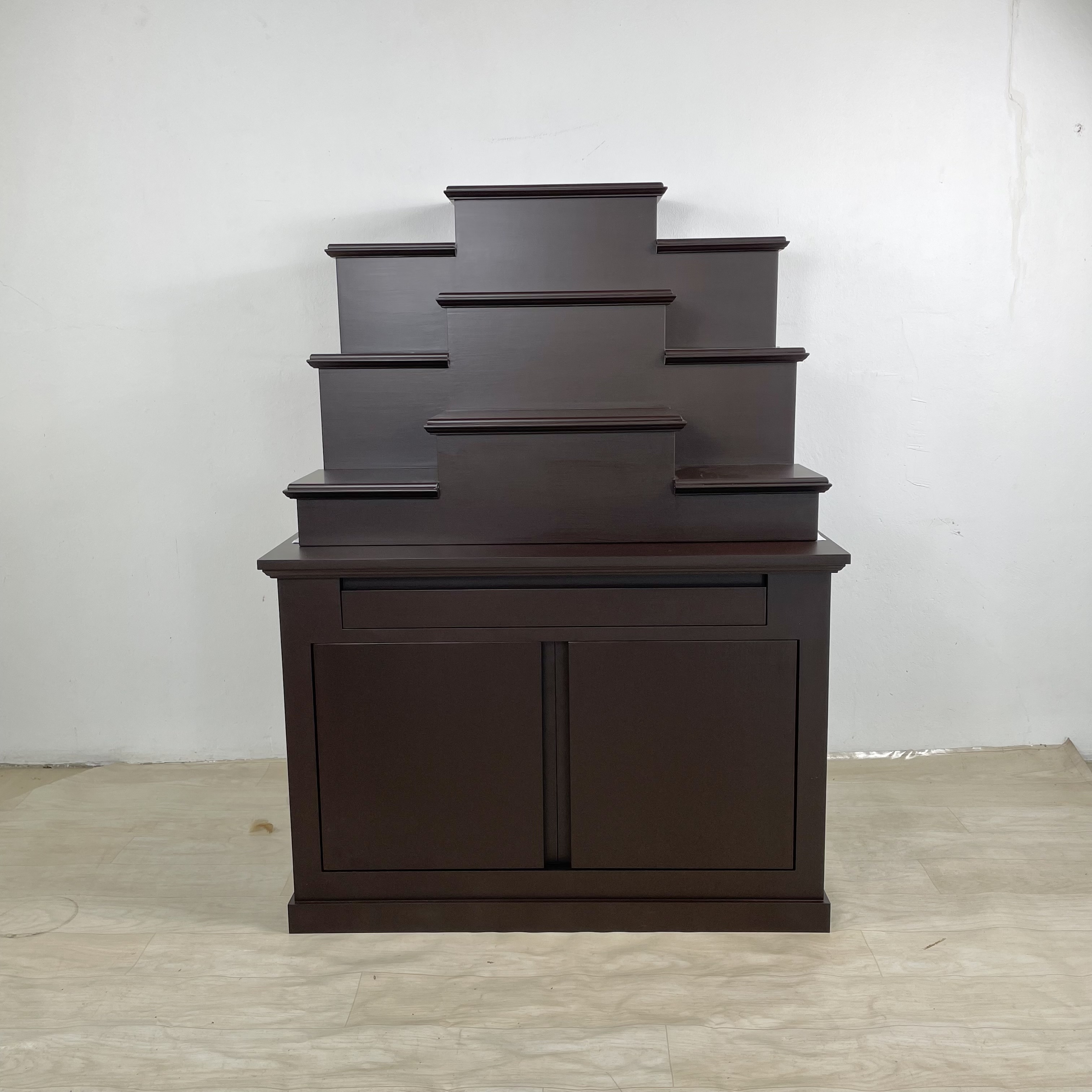 ตู้พระแบบสูง 7x8 ขั้นบันได 9 ขั้น ด้านน้ำตาล