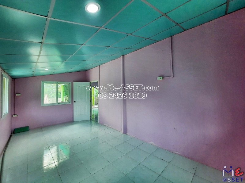 ขายที่ดินพร้อมสิ่งปลูกสร้าง บ้านชั้นเดียว ย่าน พุทธมณฑลสาย 4, ทวีวัฒนา อักษะ : ศาลายา ซอย 17 ใกล้ร้านก๊วยเตี๋ยวนายเงี๊ยบ : 134 ตารางวา