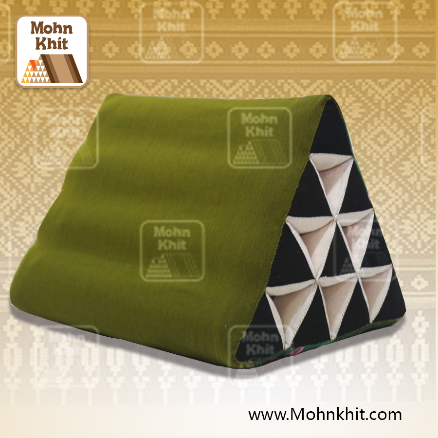 หมอนสามเหลี่ยม10ช่องผ้าฝ้ายพิมพ์50x28x30Cm Tri-angle kapok 100%Traditional Floor Cushions 10 holes.