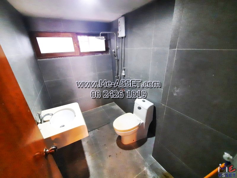 ขายและเช่าทาวน์เฮ้าส์ใกล้รถไฟฟ้า โซนปิ่นเกล้า อรุณอัมรินทร์ เชื่อมบรมราชชนนี จรัญสนิทวงศ์ ใกล้แยก 35 โบว์ รถไฟฟ้าสถานนีบางยี่ขัน เซ็นทรัลปิ่นเกล้า แบงค์ชาติ รพ.ศิริราช : มบ.ปิ่นจรัญวิลล่า : 3 ชั้น 32 ตร.วา