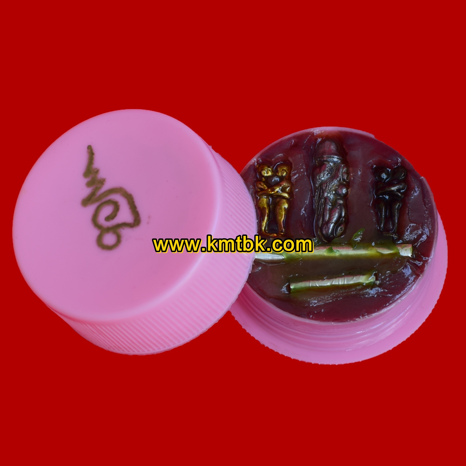 สีผึ้ง เสน่ห์ยาแฝด มหาละลวย หลวงพ่อกอย วัดเขาดินใต้ จ.บุรีรัมย์ ตลับใหญ่ ปี2557 ของแท้จากวัด