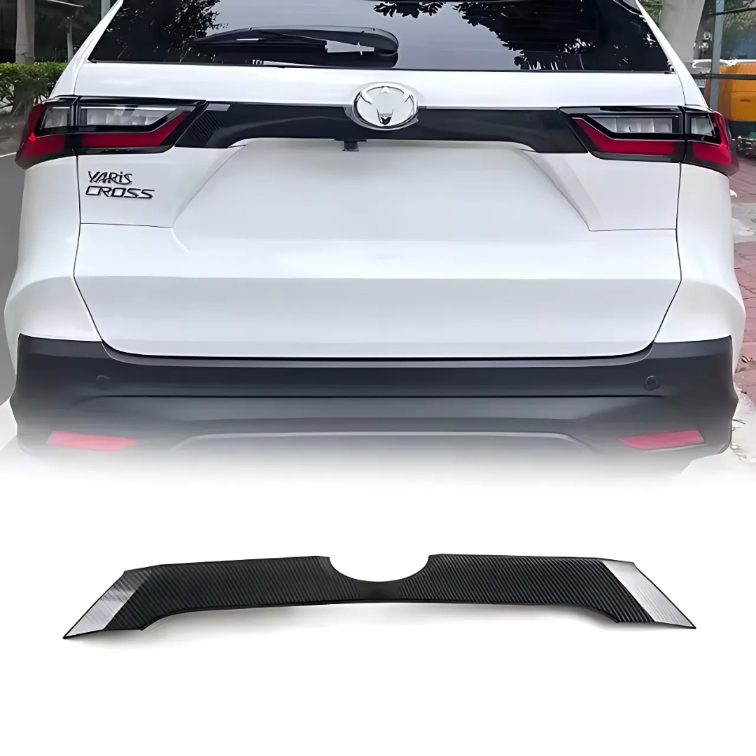 คิ้วตกแต่งฝาท้าย คาดท้าย โตโยต้ายาริสครอส Toyota Yaris Cross ลายคาร์บอน