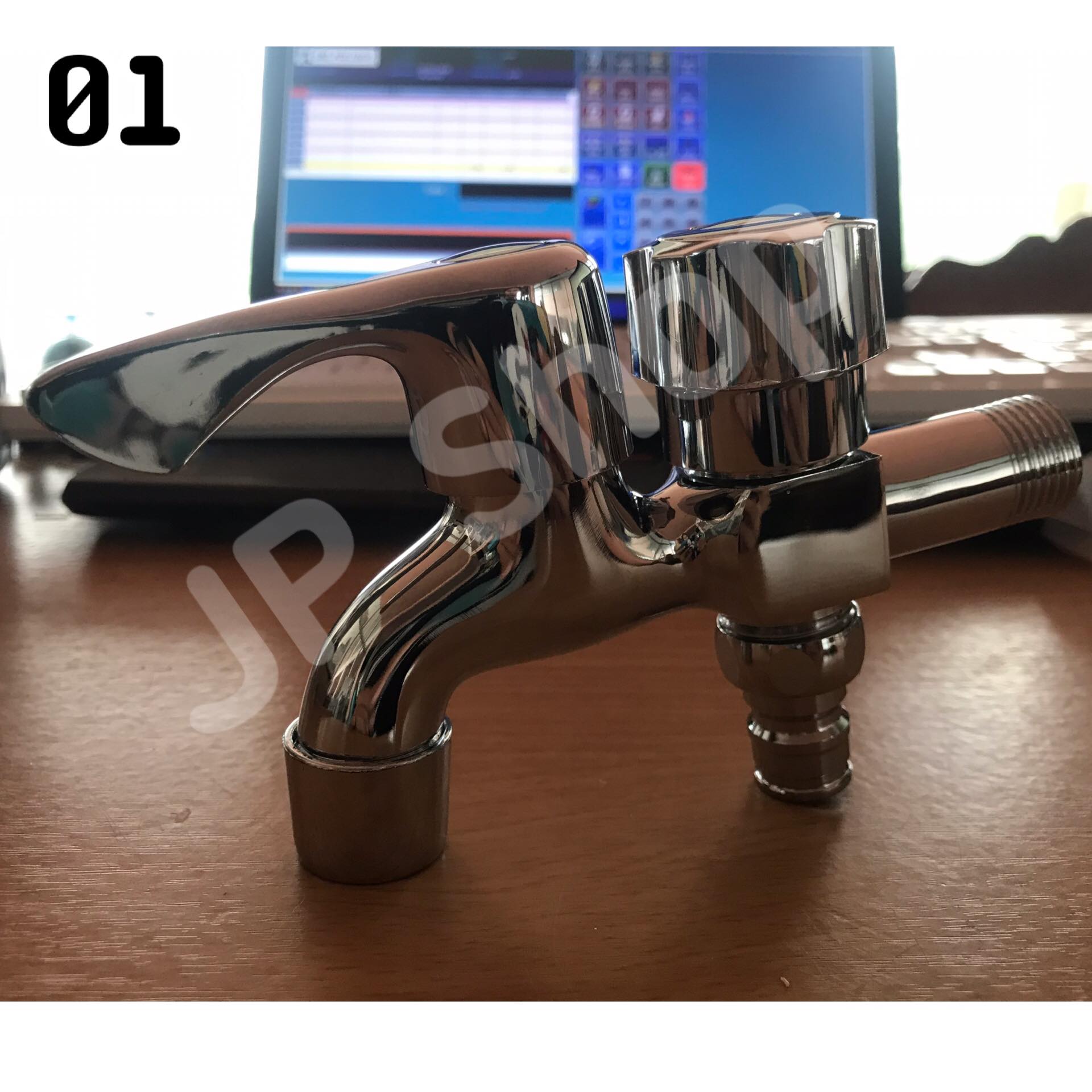 ก๊อกน้ำสแตนเลสวาวล์ด้านในเป็นทองเหลือง ขนาด 4 หุน ก๊อกน้ำอเนกประสงค์ ก๊อกน้ำคู่เครื่องซักผ้า ก๊อกน้ำ หัวก๊อกสระน้ำ ก๊อกน้ำ 2 ทาง 01 #01200