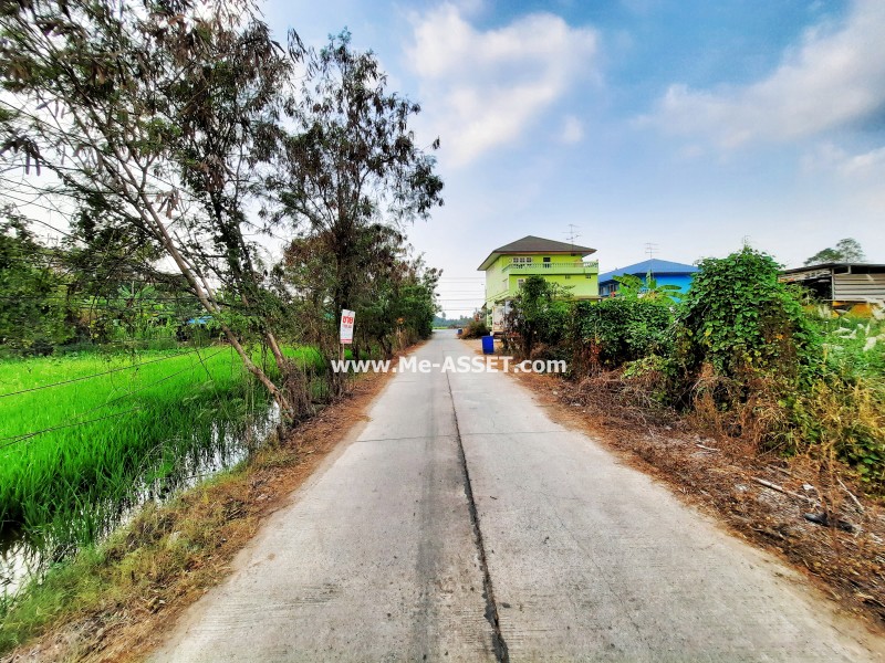 ขายที่ดินเปล่า ถ.ศาลายา-นครชัยศรี (งิ้วราย ซ.4) ต.งิ้วราย อ.นครชัยศรี นครปฐม / พื้นที่ 178 ตารางวา