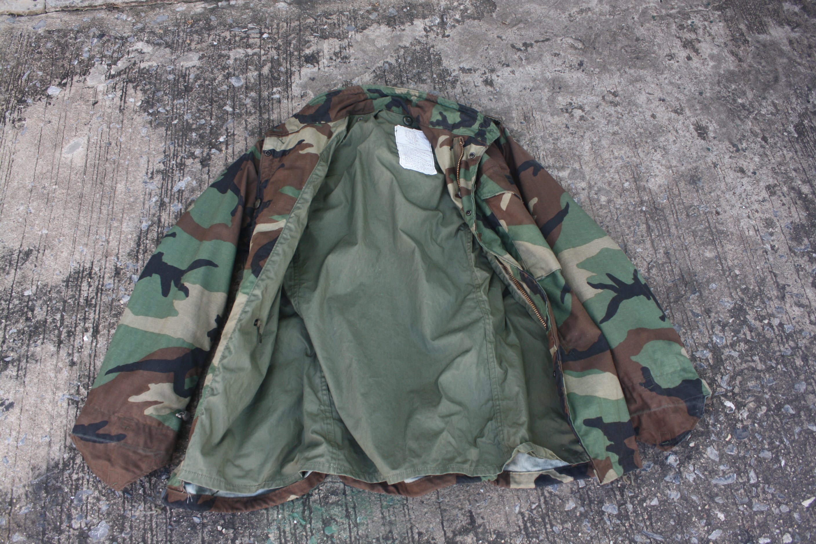 เสื้อทหารสหรัฐ M65 ลายพราง woodland XS-R