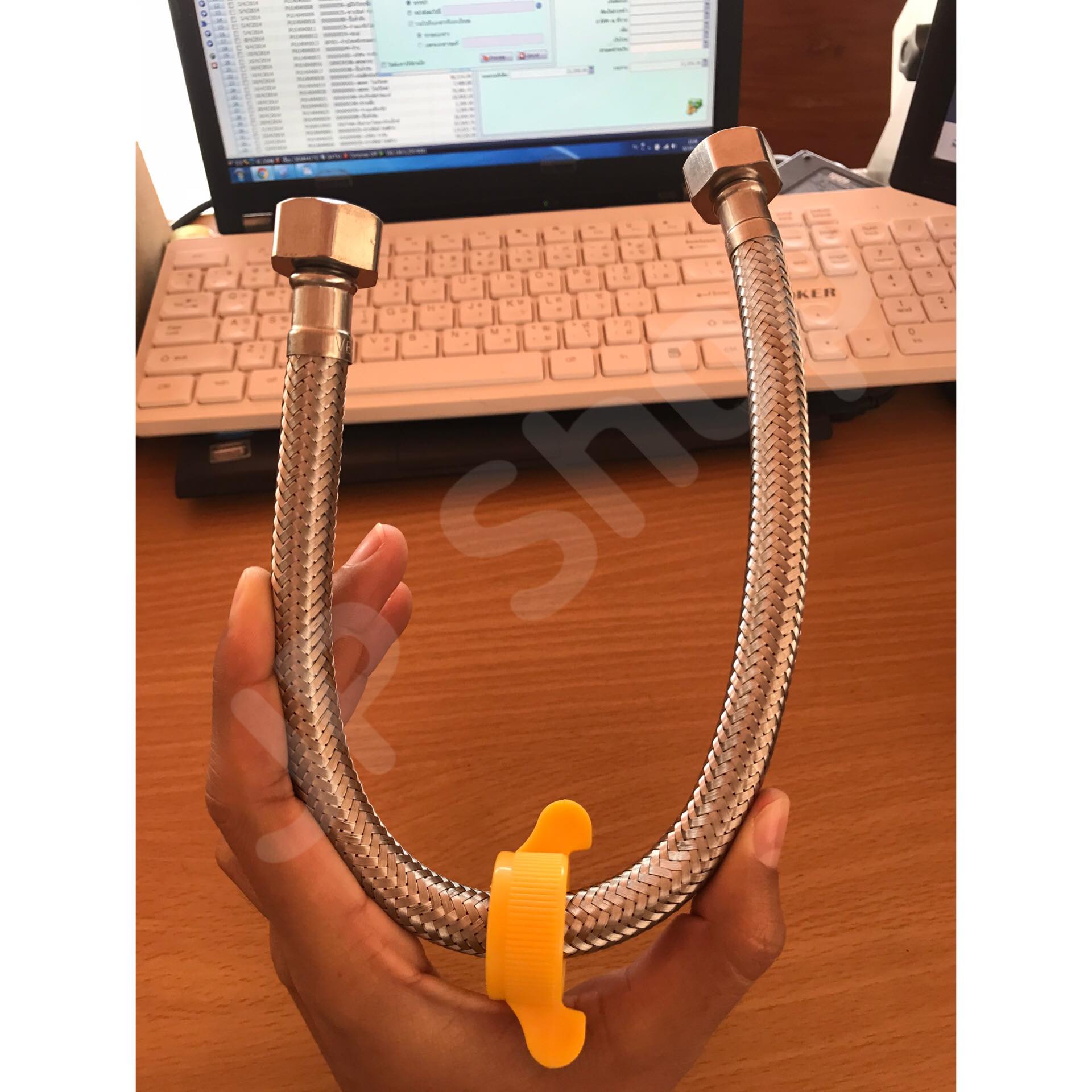 สายน้ำดี ขนาดความยาว 40 ซม.หัวสายสแตนเลส304 เกลียวใน4หุน(1/2") สำหรับต่อน้ำใช้ทั่วไป ห้องน้ำ ห้องครัว #4001