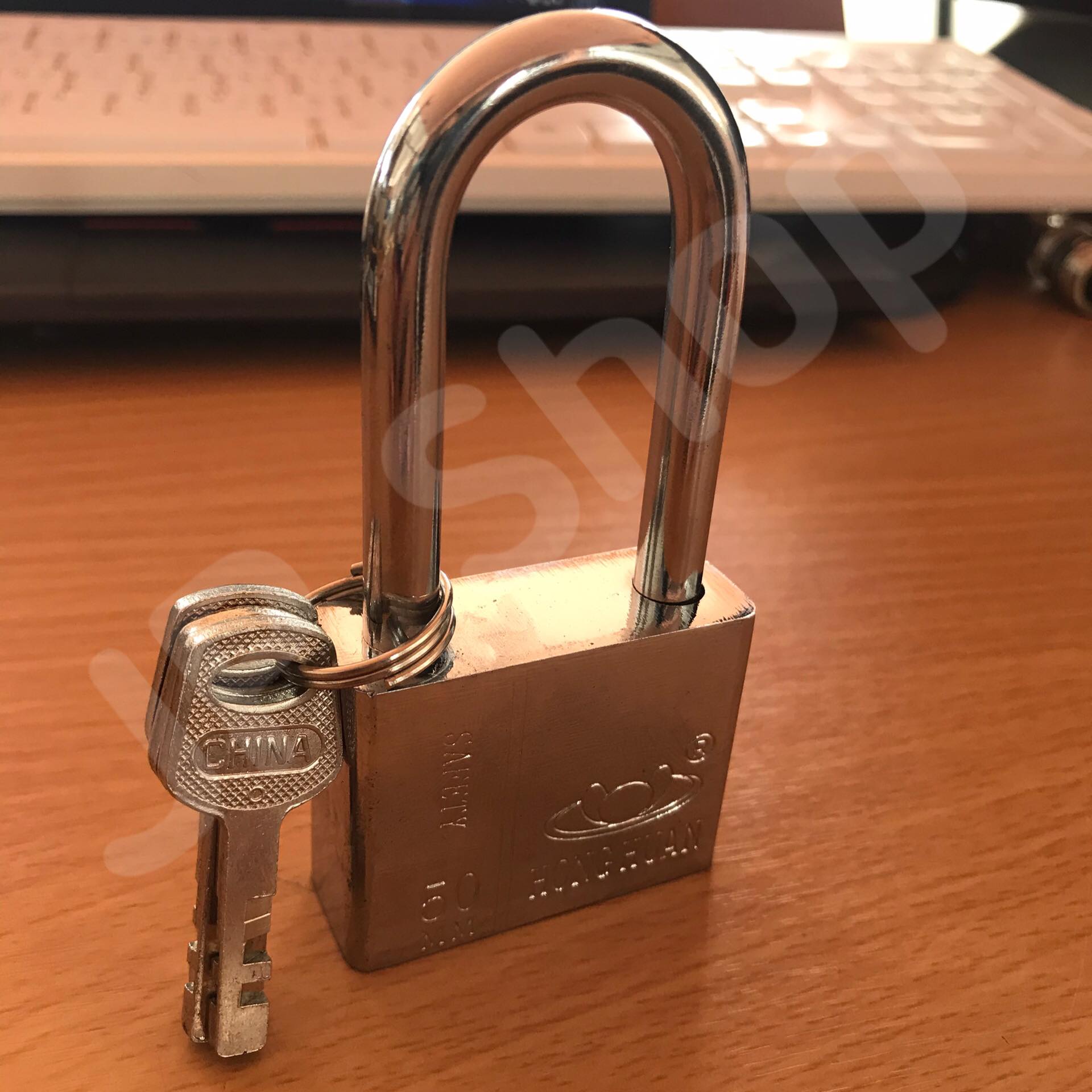 กุญแจล็อคบ้าน ล็อคครัว ล็อคอเนประสงค์ 50 มม. ล็อคแน่นหนา คงทน ราคาถูก สนใจสั่งซื้อได้เลย ห่วงยาว #903