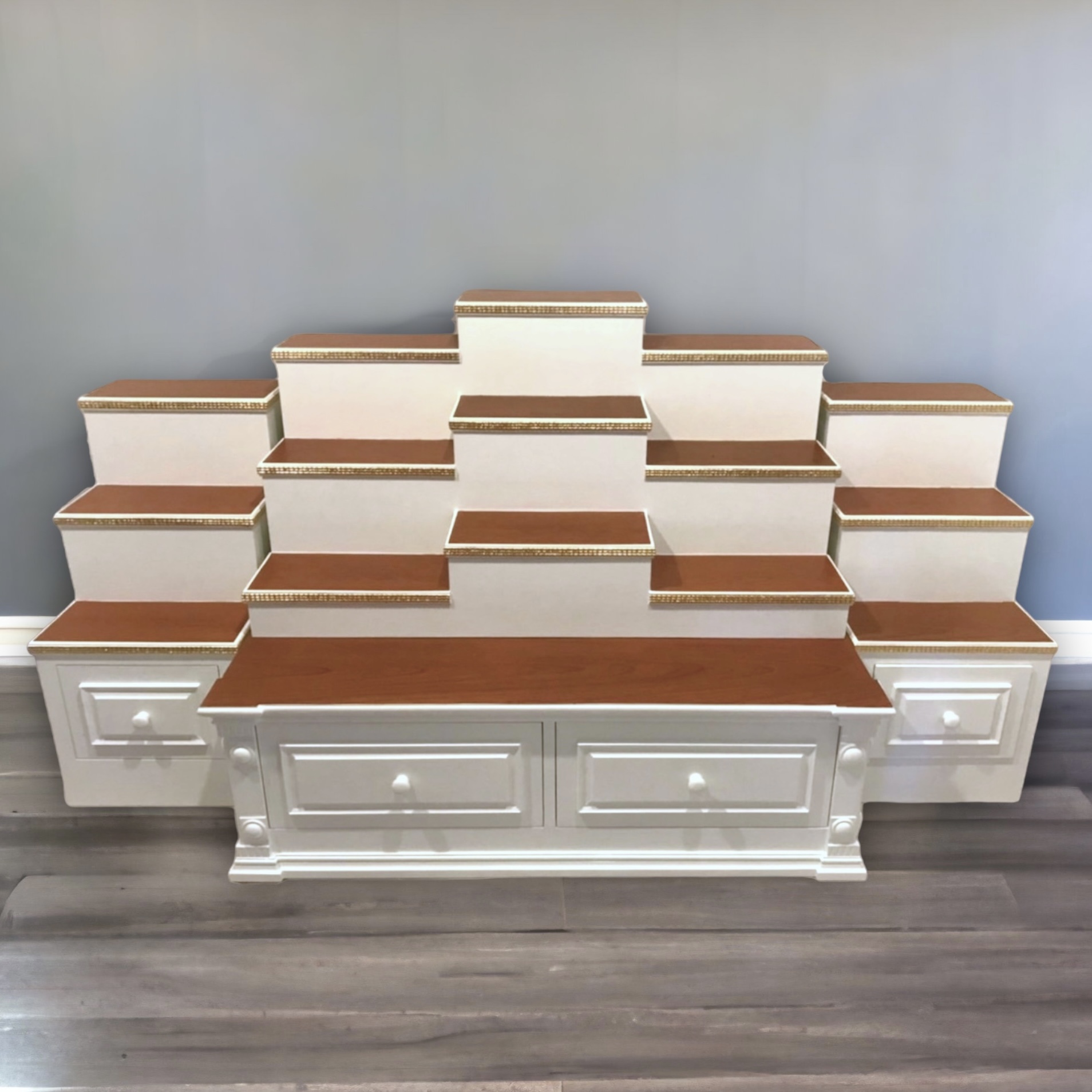 ตู้พระแบบเตี้ย 9x8 ขั้นบันได 15 ขั้น สีขาวท็อปสัก